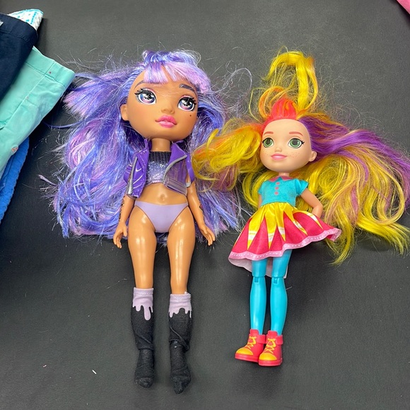 2 toy dolls - Picture 1 of 1